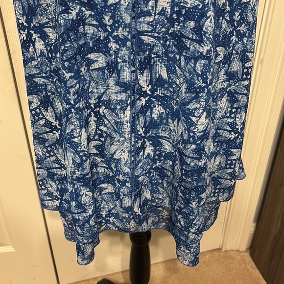 NorthStyle Plus Flyaway Top - Picture 4 of 12